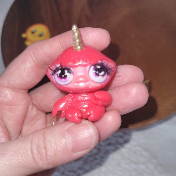 Moshi Monsters Gold Purdy & a Poopsie Cutie Tooties Crabby - Picture 8 of 11